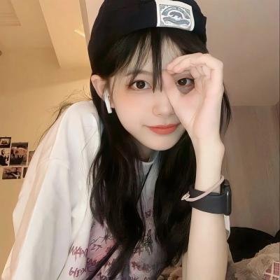 《三个信长》海报